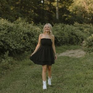 Meet your Posher, Emma